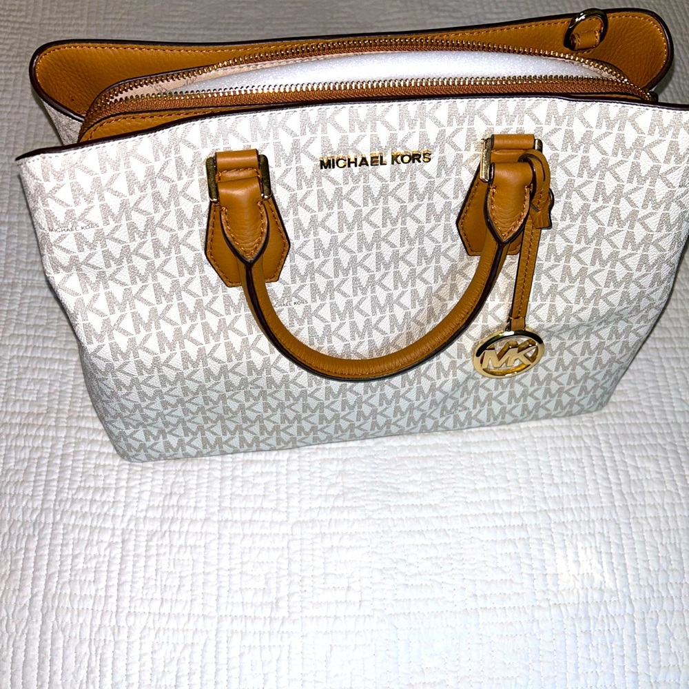 Michael Kors Handbag Camille